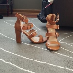 Brand new never worn tan 3.5" heels
